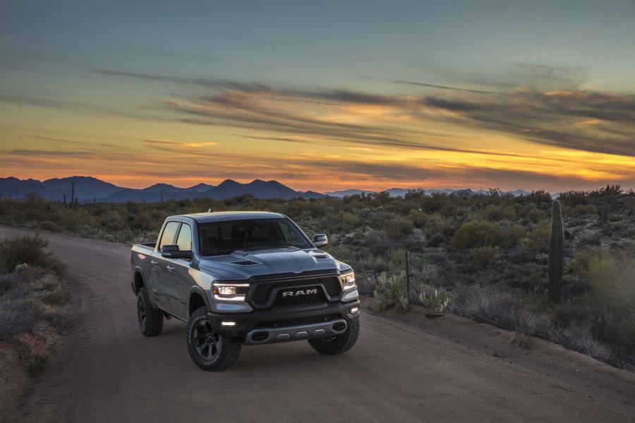  Dodge Ram 1500 Rebel Crew Cab (DT) 2018 года  (фото 17 из 48)